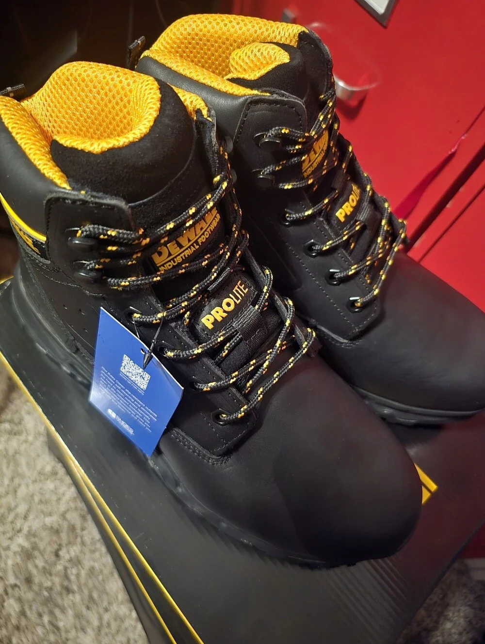 DeWALT Men's Black Safety Work Boots - Rugged All-Day Comfort